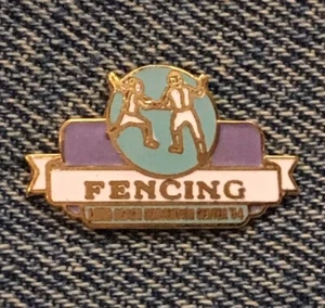 Pin Olímpico de Esgrima ~ 1984 LA ~ Sitio de la Sede ~ Long Beach ~ Cloisonné de Magarita - Imagen 1 de 2