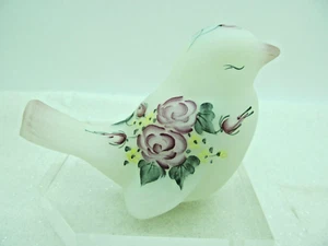 Vintage FENTON FACTORY MADE ROSE GARDEN HAND PAINTED SONG BIRD Figurine - Picture 1 of 13