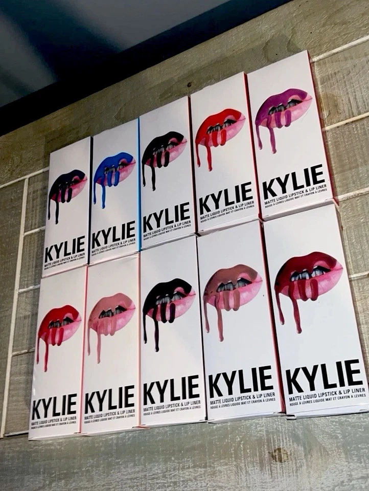 Kits de lábios Kylie Cosmetics - Batom líquido fosco e delineador labial combinando - Imagem 1 de 4