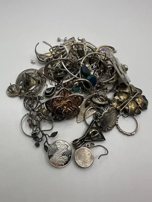 Lote de joias vintage de prata esterlina 925 com sucata quebrada marcadas com 146 gramas - Imagem 1 de 4