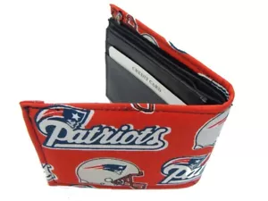 Bi-Fold Men Wallet With NFL "NEW ENGLAND PATR" Pattern, Cotton Fabric, New, Rare - Picture 1 of 2