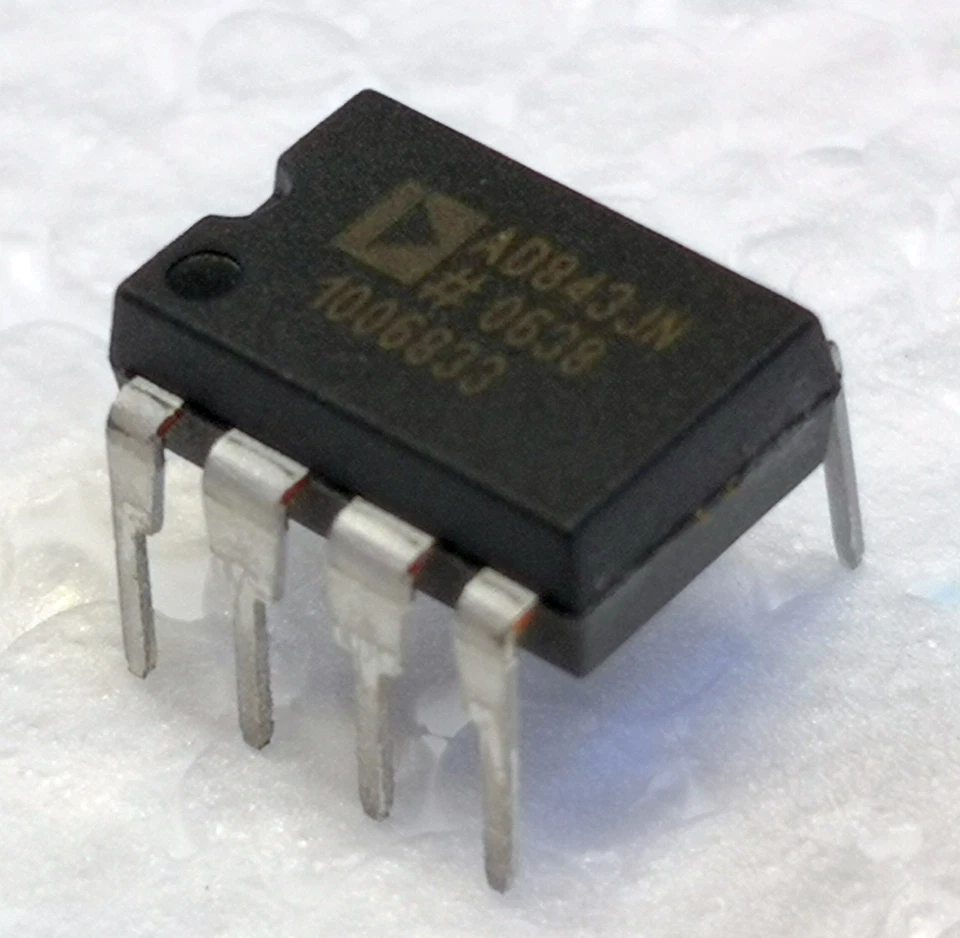 AD843JNZ  AD843JN  Analog Device  OpAmp  34MHz  250V/us  CBFET  DIP8  #BP - Bild 1 von 1