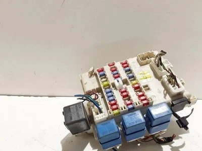 Scatola fusibili NISSAN ALMERA II N16 243505M310 1.48 benzina 72kw 2004 22671955 - Immagine 1 di 3