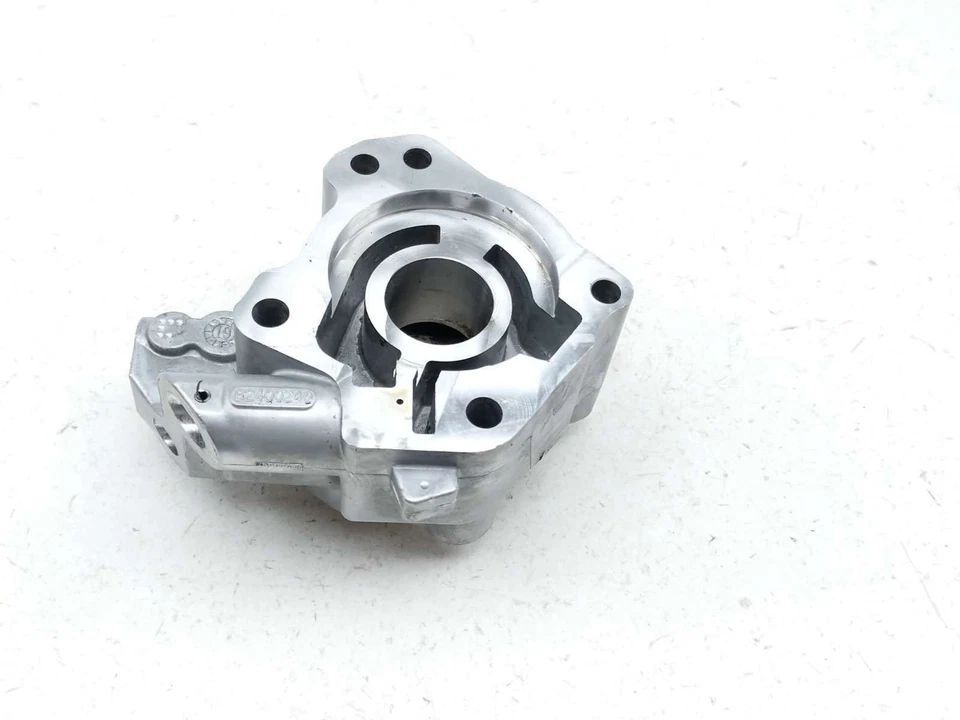 Bomba de aceite de motor Harley FLHTCUTG Tri Glide Ultra 17-24 Foto 1 de 4