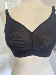 Chantelle Wireless All Day Comfort Black Bra Size 32E, EU 70F BNWT RRP £58 - Picture 1 of 11