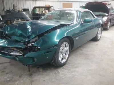 XK8       1998 Fuse Box Engine 616247 - Imagem 1 de 4