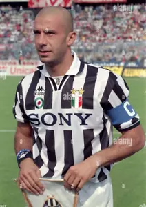 Juventus Jersey Home 1995 1996 Gianluca Vialli 9 - Picture 1 of 9