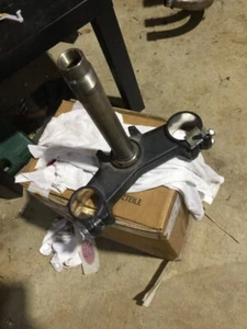 Kawasaki ZX1000 H 2012 12 11 Zx10 Ninja Lower Triple Clamp Yolk Wrecking Bike - Picture 1 of 4