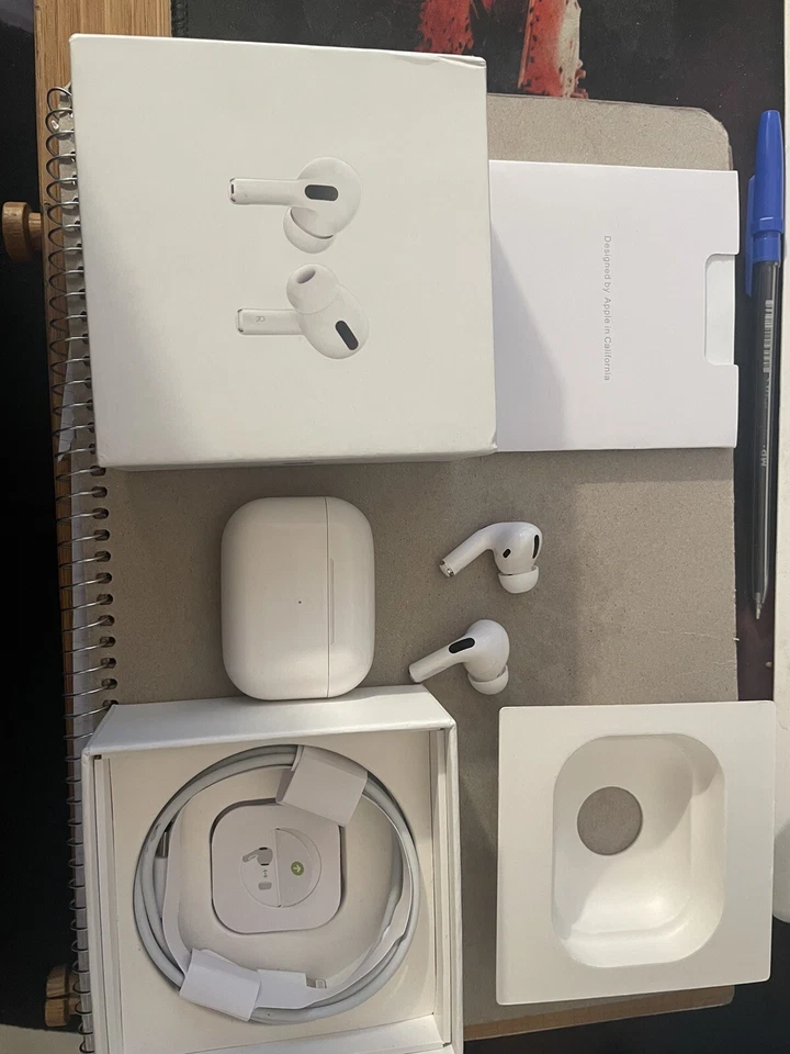 Apple AirPods Pro con Estuche de Carga Inalámbrico MagSafe - Blanco - Imagen 1 de 4