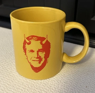 Taza de café President George W. Bush cuernos del diablo política humor político vintage Foto 1 de 4