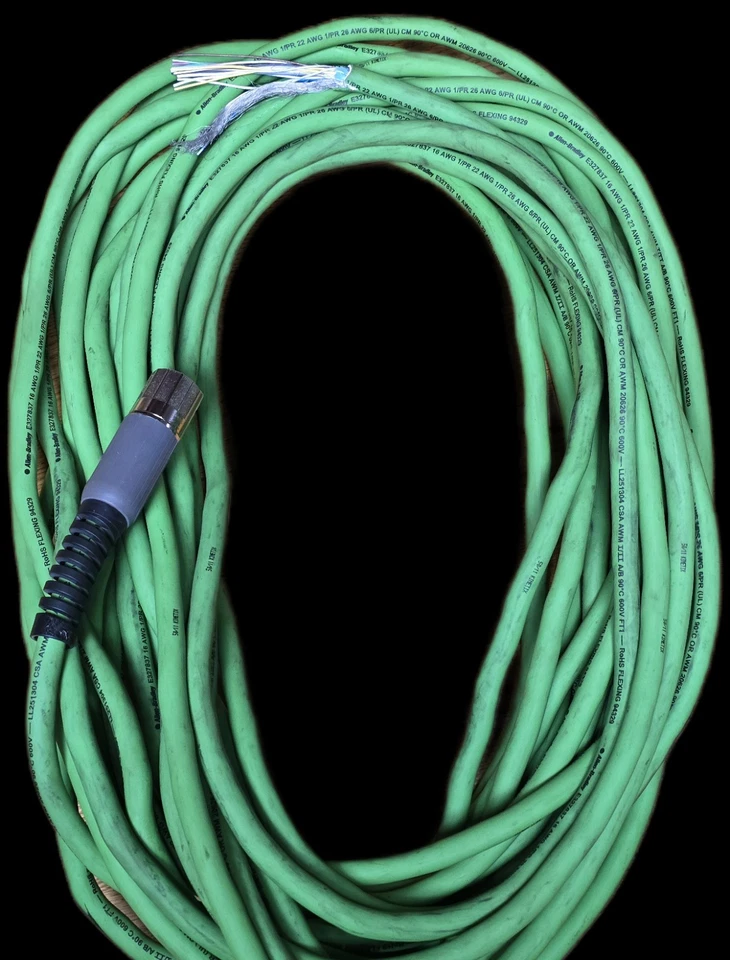 Cable de servoaccionamiento flexible Allen Bradley E327837- 16/22/26 AWG 600V- RoHS 60+ pies Foto 1 de 3