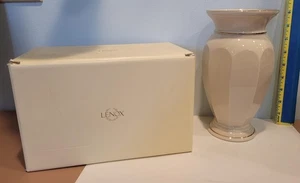 New Classic Lenox Aurelia Vase Made in USA w/sticker Box Ivory - Picture 1 of 5