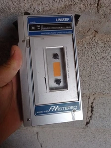 REPRODUCTOR DE CASETE RADIO ESTÉREO FM MODELO V-2P UNISEF - Imagen 1 de 11