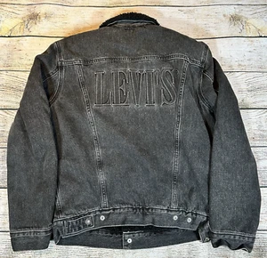 Levi’s Big E Sherpa Trucker Jacket Black Size M Red Tab Logo Spellout Back Rare - Picture 1 of 22