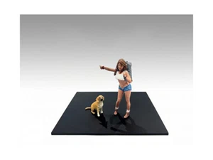 1/24 Scale Model Figures Set of 2 - American Diorama Series 1 Figure 705 - Picture 1 of 3