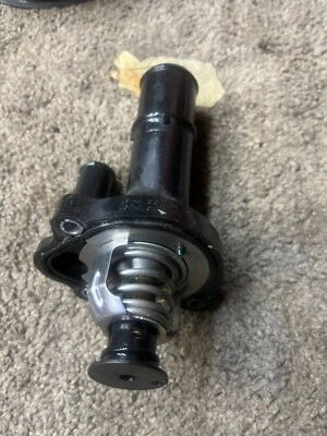 Lincoln MKC 2015-2018 2,0 L motor EcoBoost refrigeración refrigerante termostato carcasa OEM Foto 1 de 2