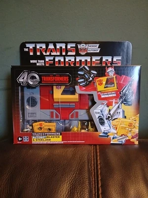 Transformers Autobot Blaster & SteelJaw Action Figure 40 Years Hasbro New Sealed - Image 1 of 4