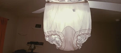 SNOWDON VINTAGE NYLON PANTY sz 4-34 WHITE LEG TRIM ALL AROUND NYLON GUSSET#04-23 - Image 1 of 4