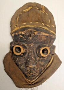 Unique and Rare Congolese Hand Carved Pende Mbuya Mask - Picture 1 of 2