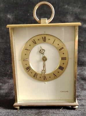 PENDULETTE DE VOYAGE EN BRONZE CORIOLAN /CHIFFRE ROMAIN/ RÉVEIL.  - Photo 1/4