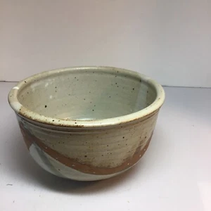 Handmade Pottery bowl,4.5 tall by 7 round. Earth tones. BEAUTIFUL - Picture 1 of 10