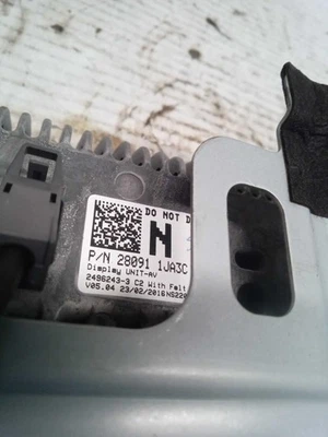 Used Front Center Infotainment Display fits: 2016 Infiniti QX80 control screen a Foto 1 de 4