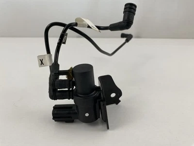 By PASSENGER Valve SOLENOID VALVE With Hoses 12590392  Fits 2006-09 XLR, STS-V - Image 1 of 4