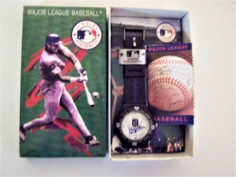 Royals Kansas watch 1995 vintage new, new battery tested works great  authentic Cover