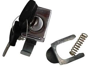 ukscooters CAJA DE HERRAMIENTAS VESPA BLOQUEO CROMO CON DOS LLAVES PX LML GUANTEBOX EFL NUEVO - Imagen 1 de 2