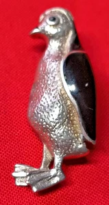 Beautiful VINTAGE CHILEAN PENGUIN PIN - ENAMEL STERLING SILVER - Excellent cond. - Picture 1 of 5