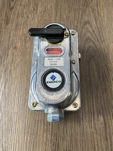 Regulador de gas propano LP cambio automático de 2 etapas ENERCO modelo 73766 - Imagen 1 de 2