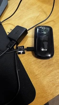 LG LG-VN170 Revere 3 Cellphone - Black (Verizon) - Image 1 of 4