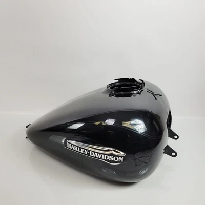 Harley Tri-Glide 2008-2023 genuina pequeña abolladura negra perla con pasador tanque de gasolina Foto 1 de 4