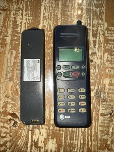 Vintage AT&T Cell Phone Model 3810A Type THA-95A - UNTESTED AS IS - Photo 1 sur 10