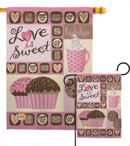 Love Is Sweet San Valentino caramelle cioccolatini biscotti romanticismo giardino casa cortile bandiera - Foto 1 di 13