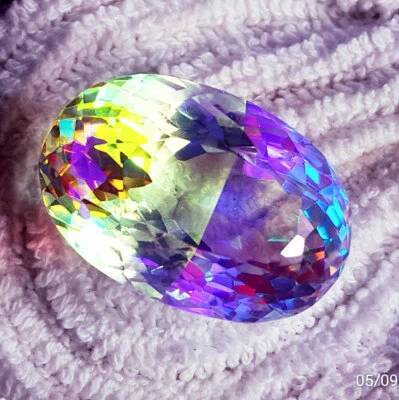 Loose Gemstone Mystic Quartz Between 50 to 60 Ct Certified With Free Gift - Image 1 of 4