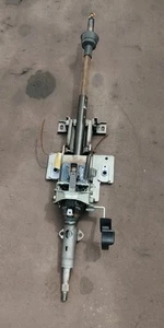 Land Rover Discovery 2 TD5 V8 Steering Column Used Breaking - Picture 1 of 3