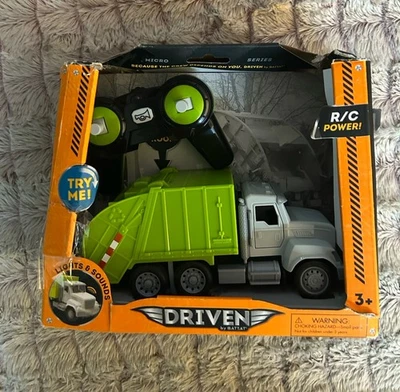 New Driven By Battat Remote Control Trash Truck With Light & Sound - Image 1 of 4