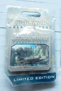 Disneyland STAR WARS Galaxy's Edge Landing 2019 Limited Edition Pin 2017 Disney - Picture 1 of 3