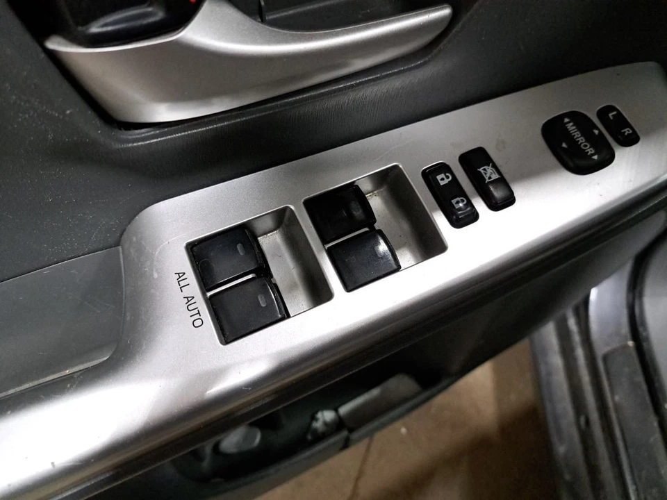 Interruptor de ventana de puerta delantera del lado del conductor LH 2012 Prius Sku#4092654 Foto 1 de 4