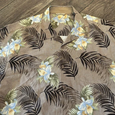 Camisa Tommy Bahama Para Hombres XL 100% Seda Abotonada Manga Corta Floral Tostado Hawaiano Foto 1 de 4