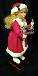 HOLIDAY CREATIONS HOLIDAY FIGUR MÄDCHEN 24" ANIMIERT - NEUWERTIG - MIT BOX - Bild 1 von 5