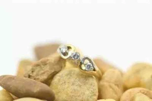 18K Two-Tone 3 Stone PPF Diamond Trilogy Ring Band Ribbon Fancy Swirl Estate Sz5 - Picture 1 of 9
