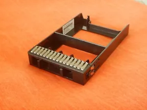 BANDEJA CADDY SM17A06247 00WF660 de relleno 2,5" LENOVO Thinksystem serie SR630 - Foto 1 di 3