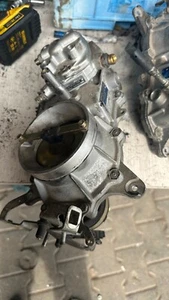 Luftmassenmesser 0438121043 BOSCH mit Mengenteiler 0438101026 Mercedes W124 W201 - Picture 1 of 7