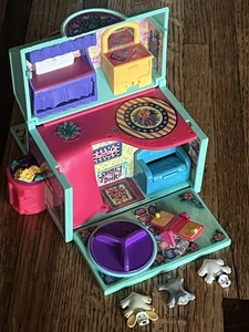 De colección. Mini juego Pound Puppies House de la década de 1990 para llevar a casa feliz + 3 cachorros - Imagen 1 de 7