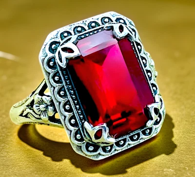 VIVID RED VINTAGE STYLE 925 STERLING SILVER LAB-CREATED RUBY FLOWER RING   #1216 - Image 1 of 4