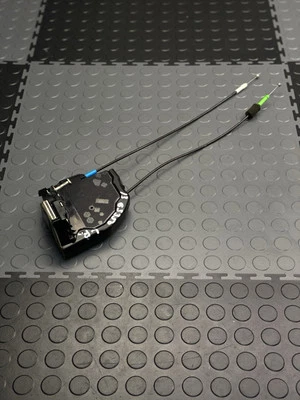 Actuador de bloqueo de pestillo de puerta trasera del conductor izquierdo Lexus GS350 2013-2015 OEM Foto 1 de 4