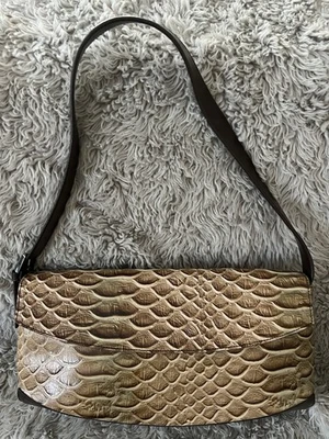ARCADIA Vintage Made in Italy CROC Embossed Leather Shoulder Bag Silver Hardware - Image 1 of 4