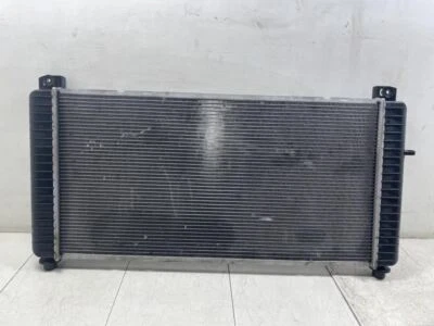 CADILLAC ESCALADE ESV 2007 RADIATOR Fits 01-02 05-13 SIERRA 1500 PICKUP FACTORY - Image 1 of 4